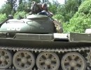 Танк Т-54 имеет цевочное гусеничное зацепление