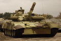 Боевой танк Т-80У — первый танк с динамической защитой