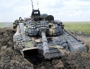 Танк Т-72 оснащен мощным 760-сильным двигателем