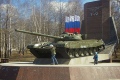 Памятник танку T-72, установленный на месте их производства, в Нижнем Тагиле